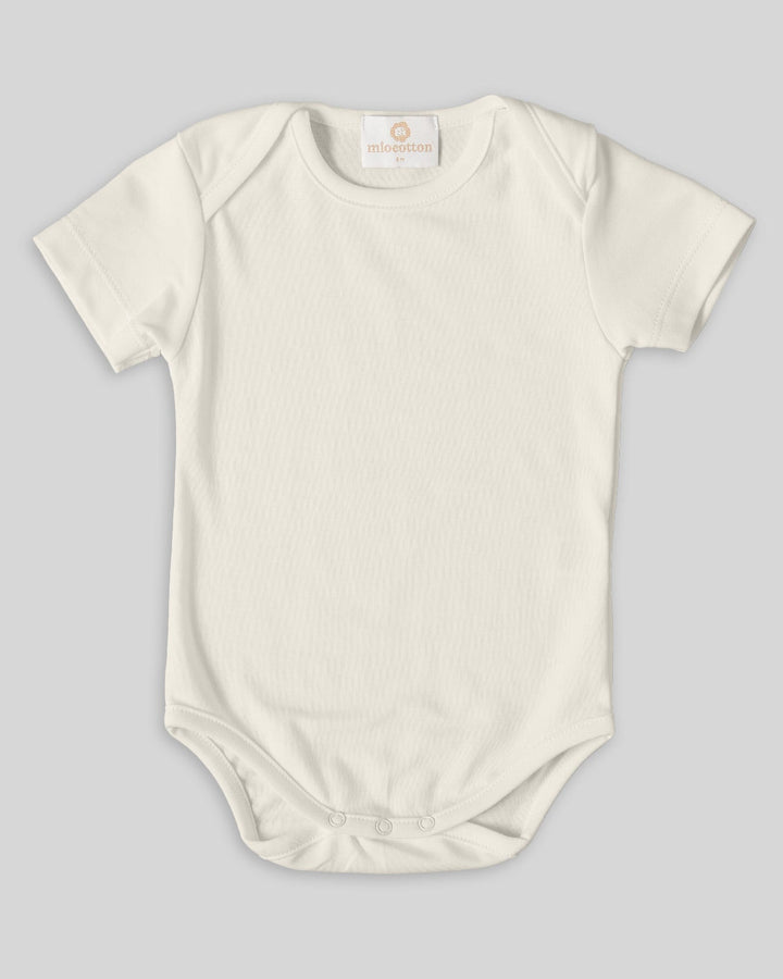 Body para bebés en color perla, práctico y elegante.