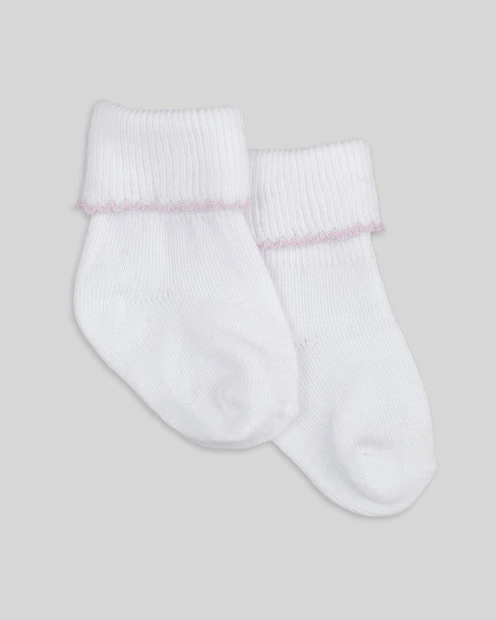Medias de algodon para bebe, ideales para mantener sus pies frescos y comodos en cualquier momento.