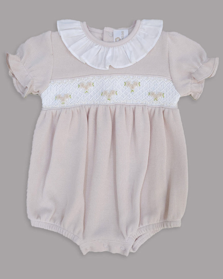 Bombacho en color nude para bebé, diseño suave y versátil para combinar con cualquier atuendo.