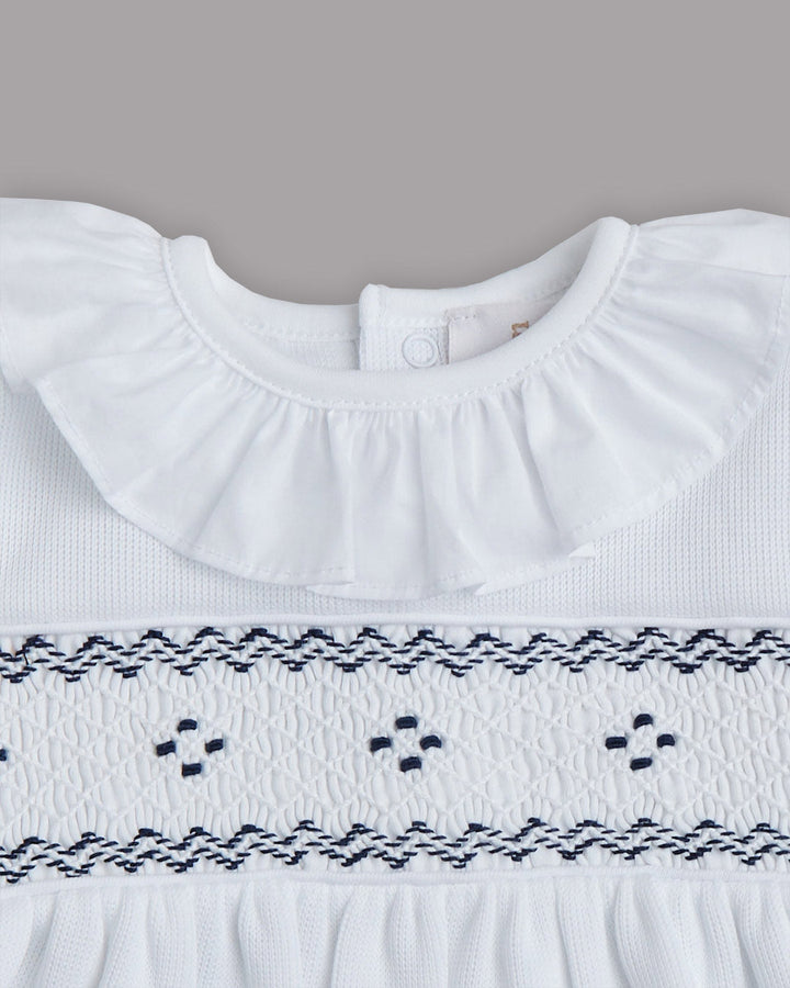 Enterizo corto Julieta para bebes en color blanco con bordado punto smock 