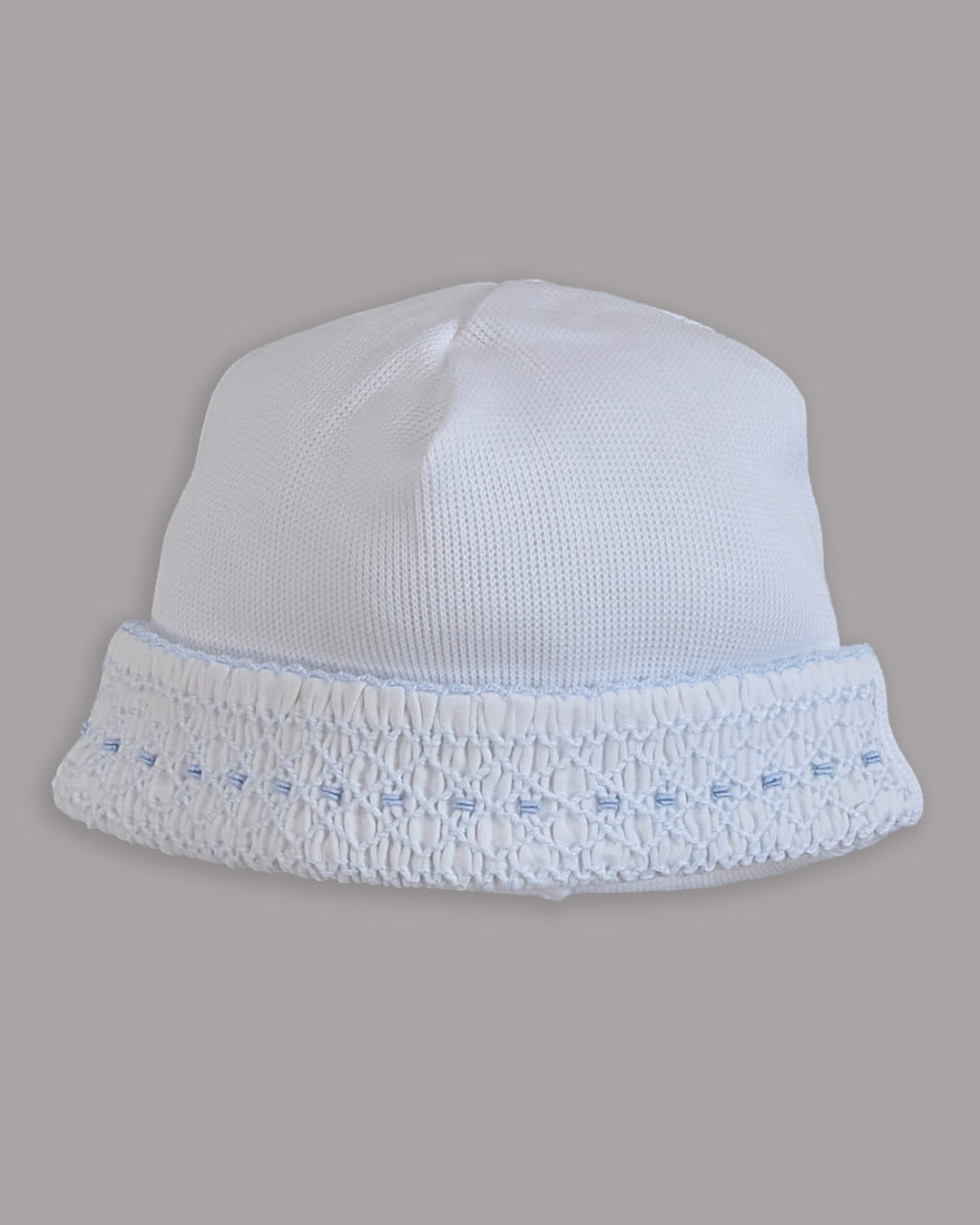 Gorro para bebé de 0 a 3 meses, cómodo y ajustado para mantener calidez en los primeros meses.