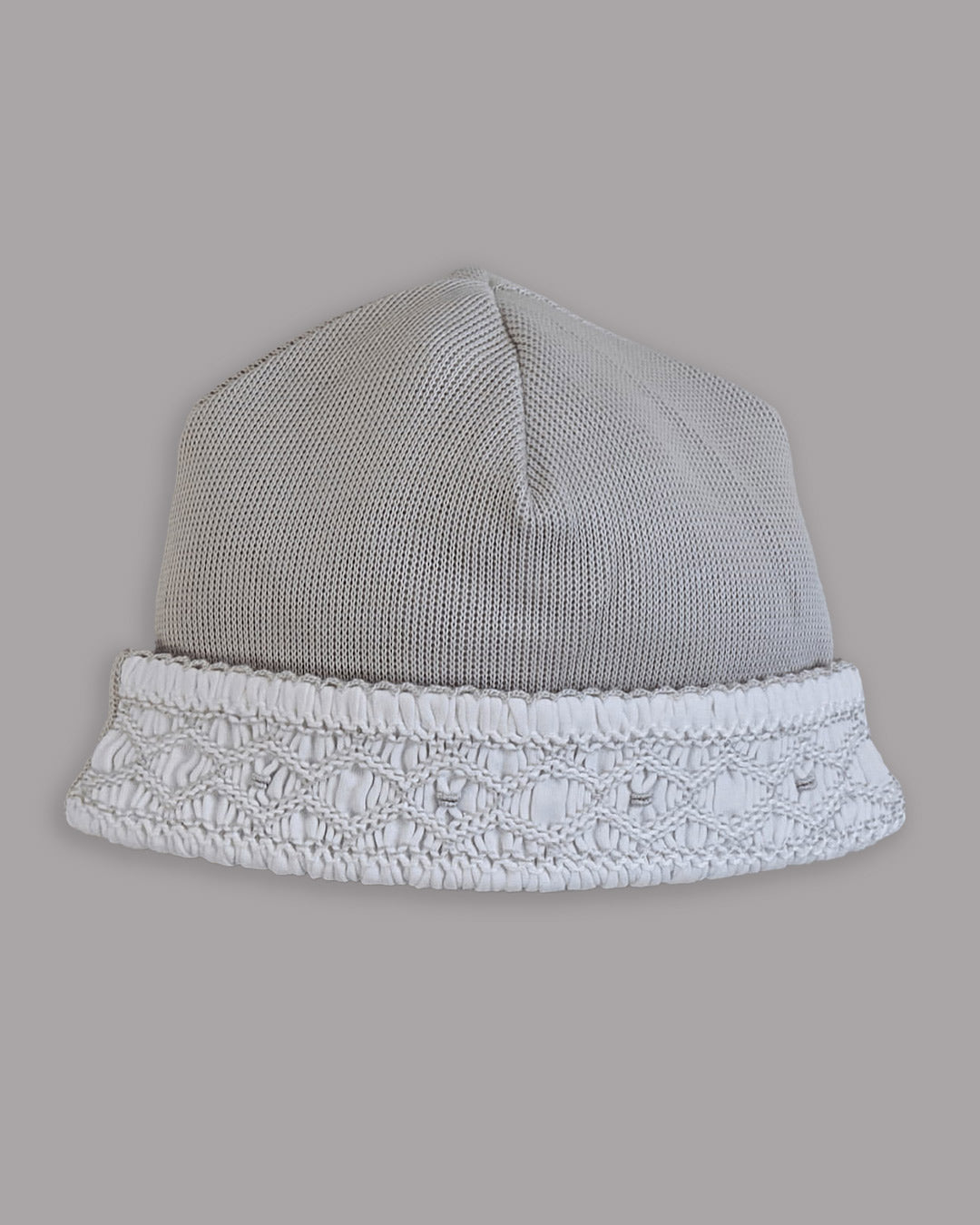 Gorros para bebé en tejidos suaves y cómodos, disponibles en colores encantadores.