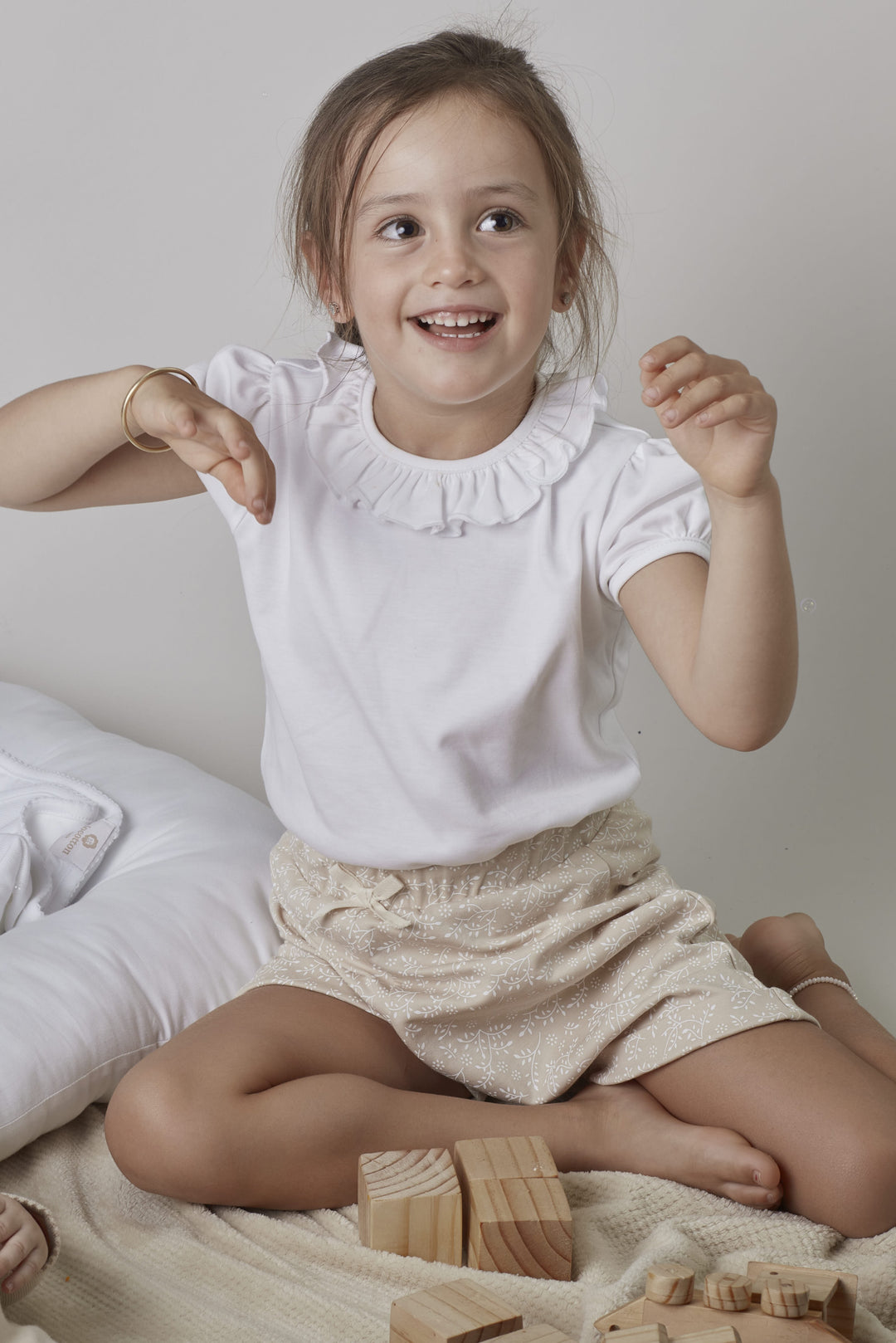 Short Pima latte Hojas Blancas