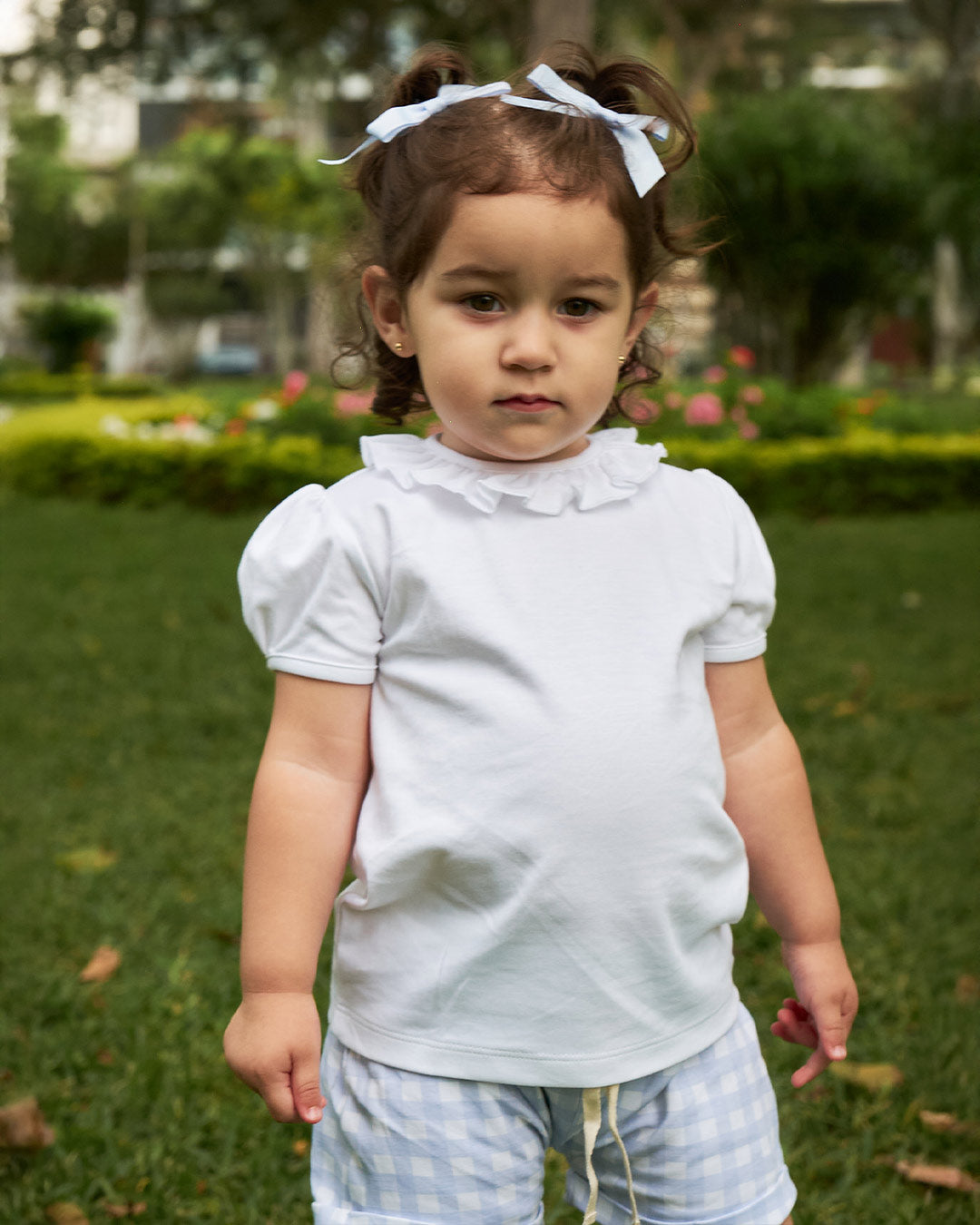 Short de cuadros celestes para niña en algodón pima