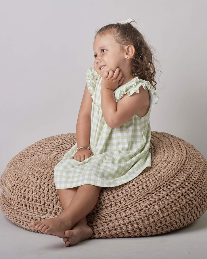 Vestido de niña Aurelia en algodón pima – cuadros pistacho con mangas con volantes